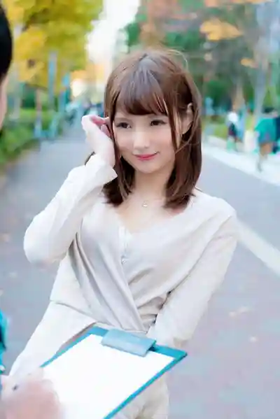 EMTH-202 飢渴人妻街頭撩妹 慾求不滿的少婦被生中出特輯 老公滿足不了的蕩婦的劇照16