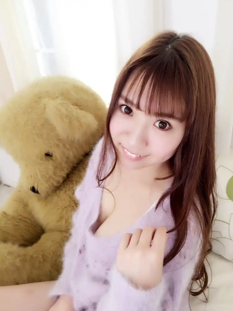 香坂紗梨第2張寫真