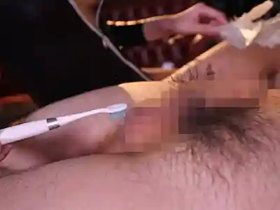 GVH-761 別、別這樣吸啊！被本物女搜查官誤認逮捕，拘束拷問逼供射精射到腿軟的男記者 ~ 橘京花  的劇照9