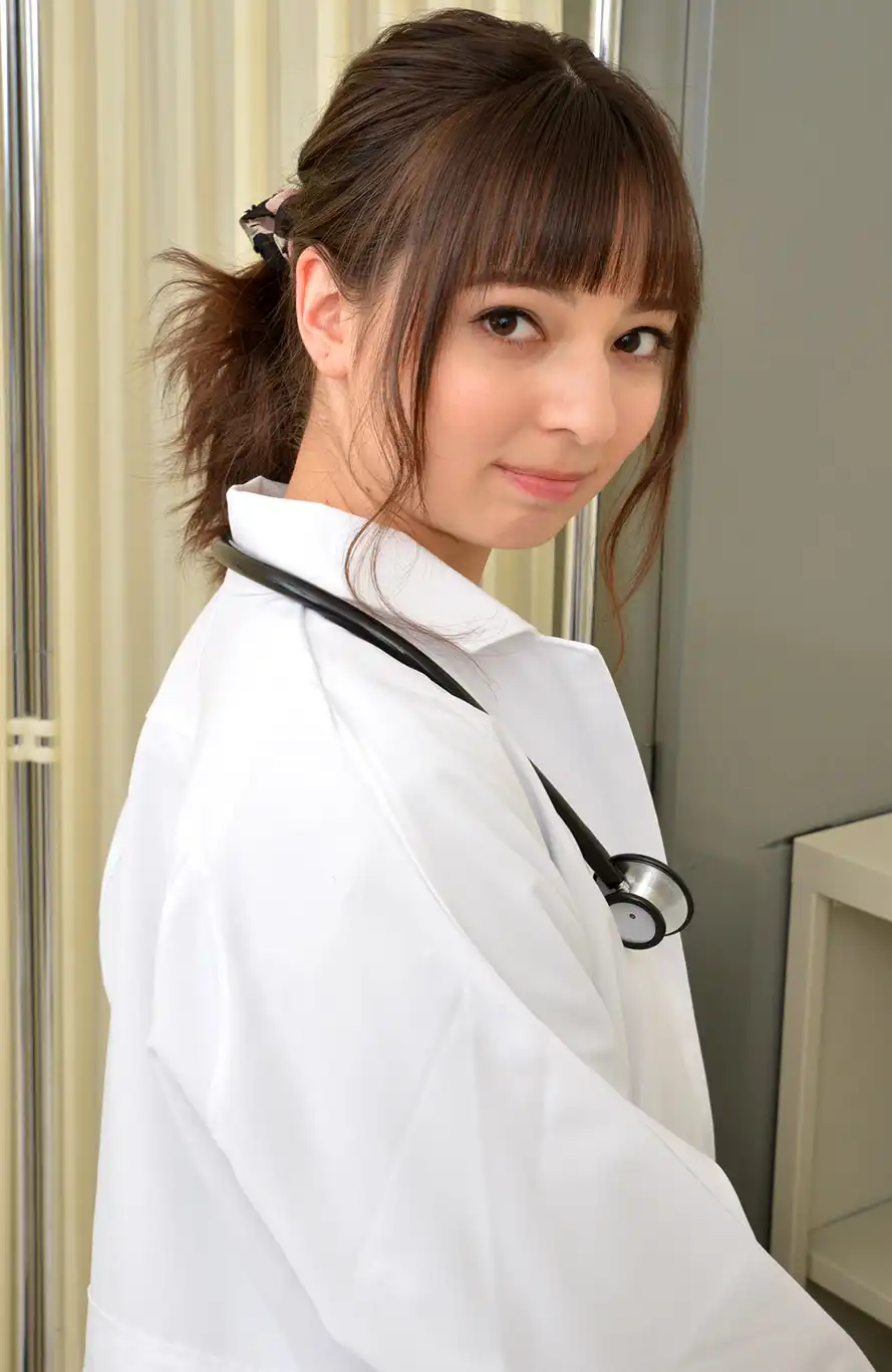 西田卡莉娜第411張寫真