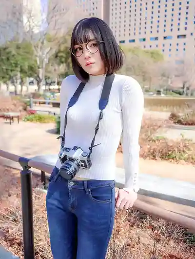 KNMB-105 SNS上公開徵集敢來真刀真槍的男人 全身上下都是敏感帶的宅女(23) ~ 雨夏そよ 的劇照1