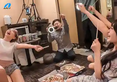 XVSR-831 AV女優男優真刀真槍聯誼監控全公開 ~ 浜崎真緒 笠木いちか 三田櫻的劇照14