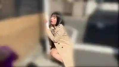 GEBB-023 欲求不滿的人妻大集合！小穴插着跳蛋滿街頭散步賺零花錢的刺激任務挑戰2 ~ 九井珠奈緒 花狩舞 鬆丸香澄 御影れみ 的劇照10