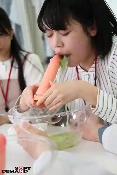 SDJS-326 喉潮是種什麼現象？SOD女子社員5人深入研究深喉潮吹奧祕 SOD性科學REPORT 20  的劇照16