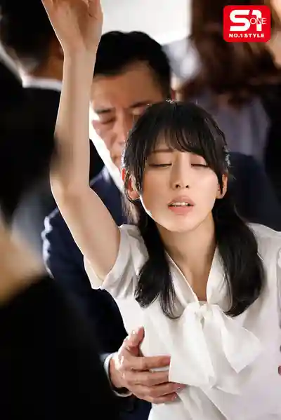 SONE-791 女教師沉迷電車癡漢的不倫快感中 ~ 金鬆季歩  的劇照9