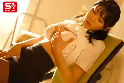 SONE-791 女教師沉迷電車癡漢的不倫快感中 ~ 金鬆季歩  的劇照7