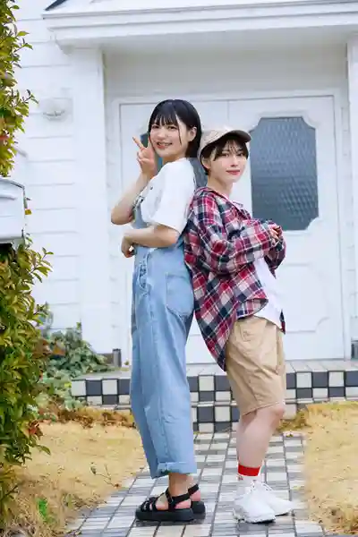 DVMM-280 雙飛青梅竹馬！短發青梅竹馬當我是兄弟卻在旅行中瘋狂挑逗乳頭和溼吻 ~ 小鬆本果 虹村由美 的劇照11