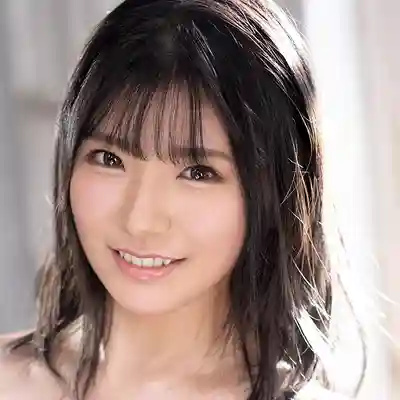 七瀨桃封面照片寫真