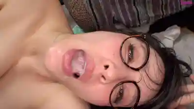 HAWA-363 自甘墮落的熟妻肉便器，超強母性與極強性欲讓我隨便射隨便爽！ ~ 宇佐美すい  的劇照2