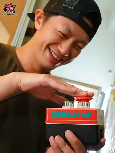 DAZD-256 超能力真的存在！時間停止、透明人、附身大叔，禁忌力量隨便玩弄心儀妹子，精選4小時合集 ~ 松本一香 東條夏 美園和花 初川南 冬愛琴音 一條美緒 西田卡莉娜 瓊·洛夫喬伊的劇照10