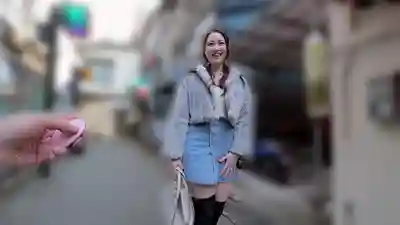 CEMD-727 羞恥調教，帶著とびっこ逛鬧市，超刺激約會34 ~ 葉山小百合的劇照16