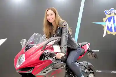 中尾芽衣子第12張寫真