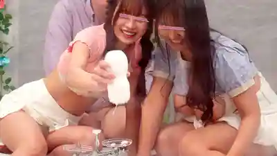 DVMM-282 魔鏡顏出MM號 閨蜜限定挑戰 昭和大叔雙飛令和女子大生射精脫出大挑戰 ~ 天羽梨梨花 前田美波 小野寺舞 小島美子 神村彩月 神阪朋子 的劇照8