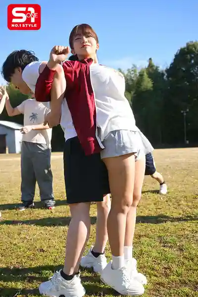 SONE-889 誘惑肢體接觸！霸王硬上吻！騎乘激烈性愛！夏日合宿單戀逆NTR大作戰 ~ 川越仁子的劇照11