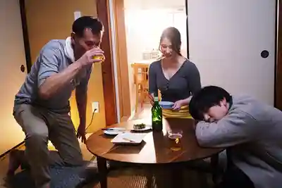 NGOD-289 超emo人妻和老公回鄉探親卻被人寢取 心情低落的人妻被村裏糙漢大屌徵服爽到顫抖高潮 ~ 黒木奈美 的劇照10