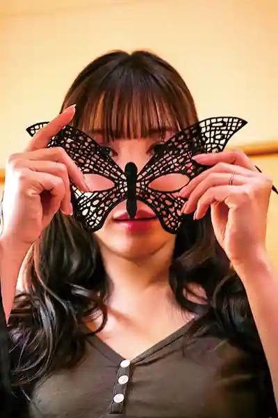 NGOD-286 蒙面爆乳人妻：面具下鄰家妻子的敏感嬌軀 自治會裡的酒池肉林 ~ 広瀬美結的劇照9