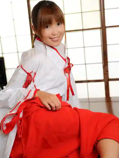 1PON-010309_502 新春好康！巫女小姐姐潮吹大放送 ~ 星優乃的劇照13