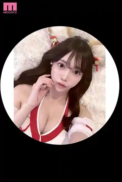 MIFD-664 新人素人妹子好奇心爆棚報名拍片，居然是超人氣Cosplay直播主！從SNS跳槽來AV出道啦~ ねねちゃん的劇照9