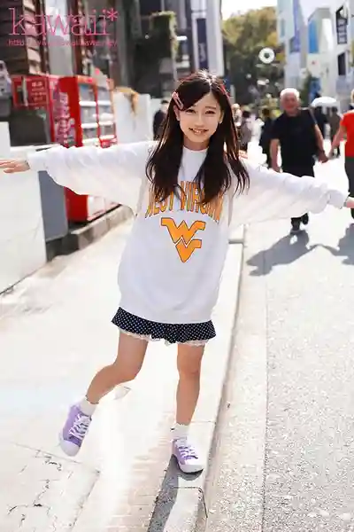 市川花音第5張寫真