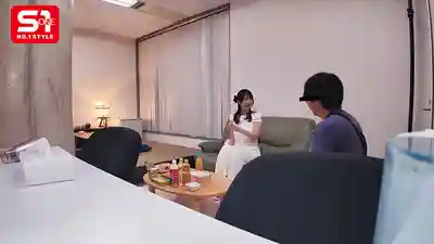 SONE-905 什麼？在這就開幹？隱藏M屬性清楚系女優超帶感！完全貼身跟拍淺野心私生活！逮到機會就猛插狂高潮！前所未有整蠱AV片 ~ 淺野心 的劇照3