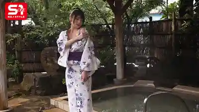 SONE-899 年齡成謎 藏不住的性感肉體 尖叫高潮無極限 溫泉調教實錄 隱藏抖M本性覺醒 ~ 東實果的劇照10