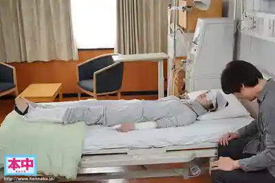 HMN-739 女友住院NTR  骨折後動彈不得，男友走後被變態癡漢用舌吻和中出調教成癮 ~ 倉本菫 的劇照10