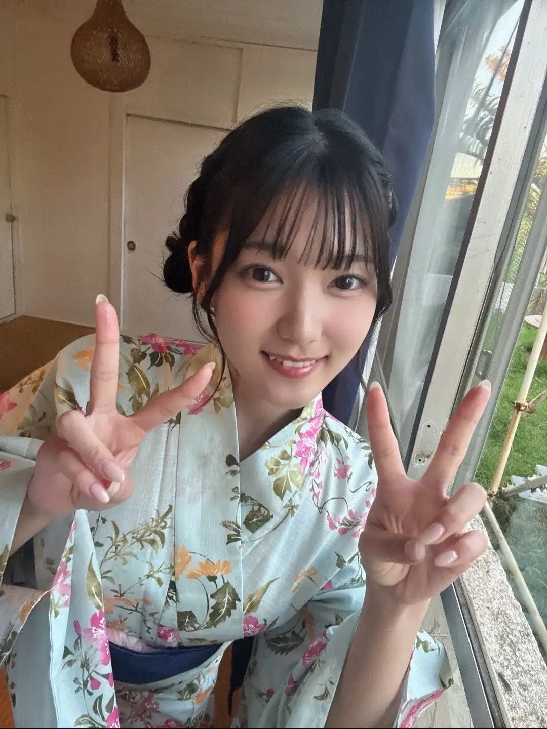 初美菜乃花第14張寫真