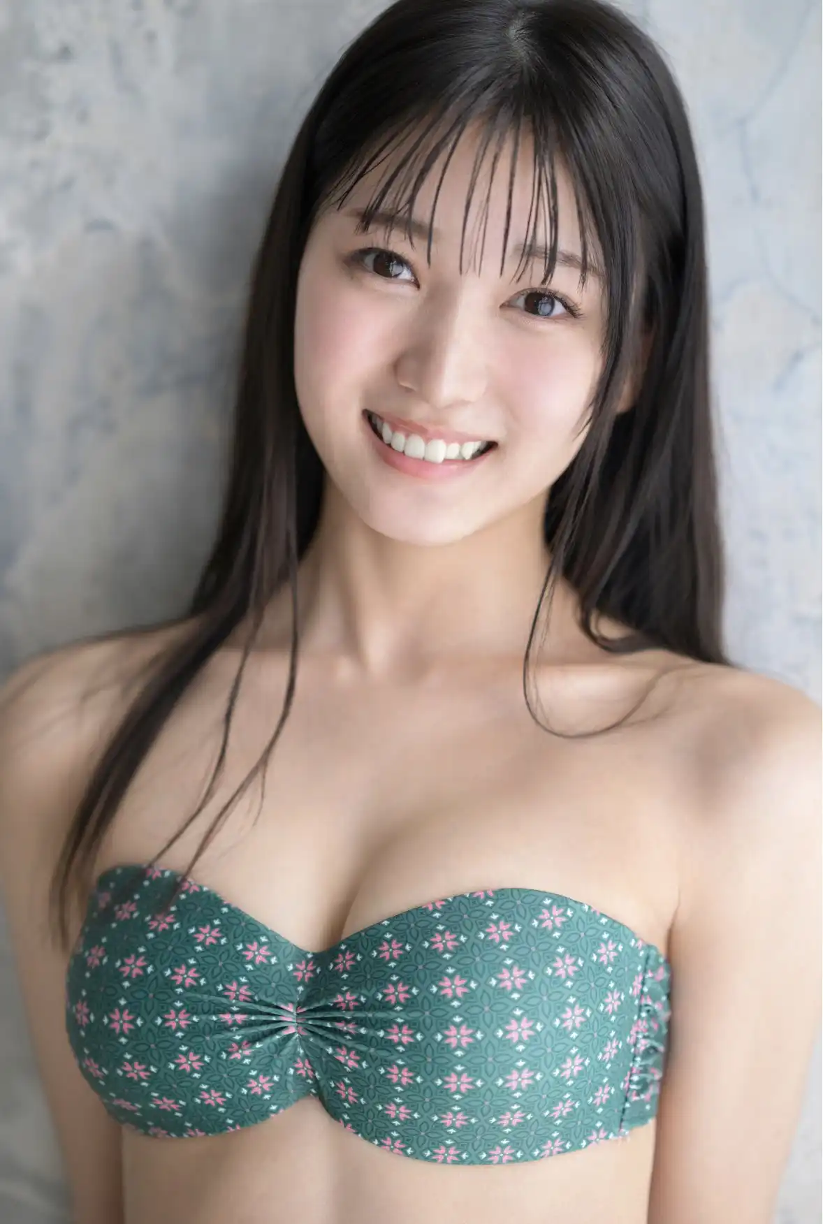 初美菜乃花第20張寫真