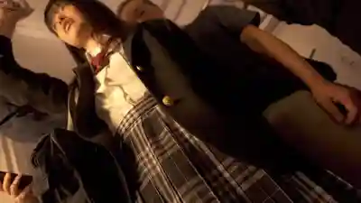 ID-027 癡漢團夥侵犯女學生淫亂輪⬤影像 4小時  映像集 的劇照17