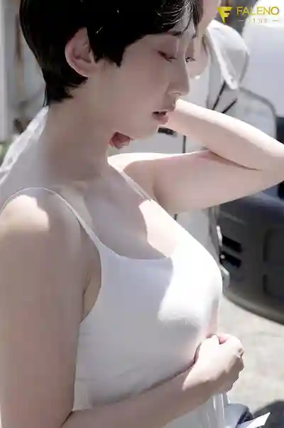 FNS-094 平時看上去不起眼的短發女孩，在悶熱盛夏工廠汗流浹背的誘惑 ~ 山下紗和 的劇照9