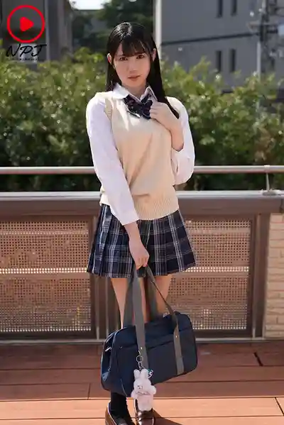 NPJS-232 平日放學路上搭訕閒晃的JK妹 帶回家直接生中出 ~ 福原美奈 的劇照10