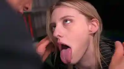 SORA-613 人格操控洗腦催眠 禿鷹基金霸氣女老闆 週一到週日瘋狂洗腦羞恥款待篇 ~ 梅洛蒂 雛 馬克思的劇照8