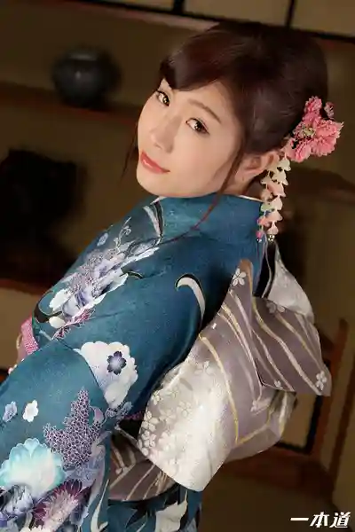 1PON-010822_001 和服下的騷浪小野貓 ~ 桜井綾音的劇照17