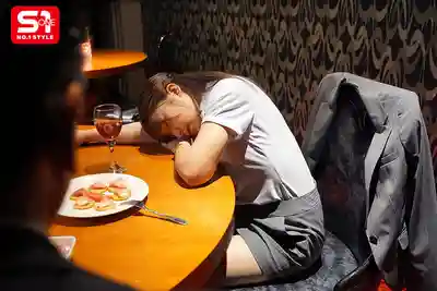 SONE-966 清楚系小女友被最討厭的老害上司調教成騷貨了怎麼辦 ~ 川越仁子 的劇照8