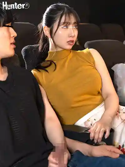 HUNTC-466 工作日白天…小影院裏空蕩蕩，只有我和來釣男人的癡女！ ~ 皆瀨明裏 久和原聖羅 若月もあ 藤咲紫 的劇照11