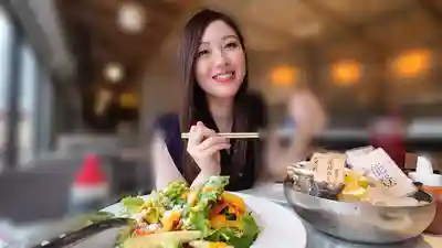 CEMD-750 一天酒店密室約會之絕倫男神的狂野激情2 ~ 偷偷摸摸被玩到高潮不斷的極致性愛體驗 ~ 葉山小百合的劇照15