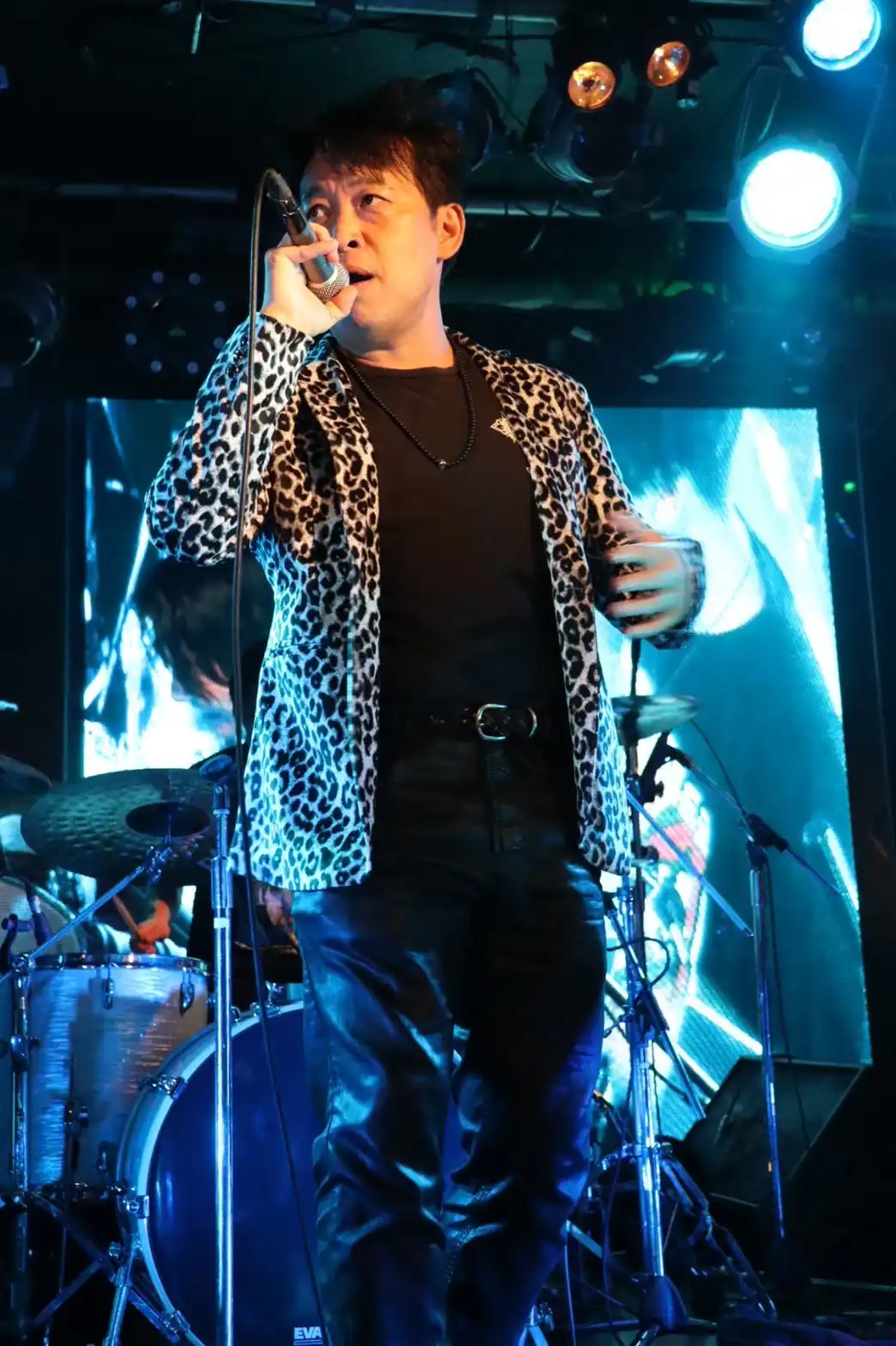 吉村卓第2張寫真