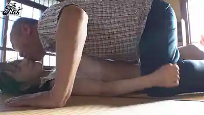 FPRE-200 老色鬼偷拍實錄：黏糊糊狂舔汁液，汗濕淋漓的狂野激戰 ~ 海老咲碧的劇照15