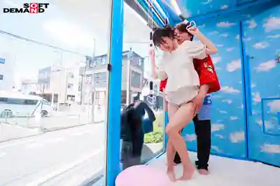 SDMM-212 魔鏡號 絕對不可以啊！爽到飛起！！！男友就在鏡子後面，假裝撓癢忍耐小遊戲，頂級AV男優的手法把妹子幹到欲罷不能！！！5位鎖骨超美的露肩辣妹 的劇照16