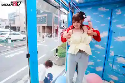 SDMM-212 魔鏡號 絕對不可以啊！爽到飛起！！！男友就在鏡子後面，假裝撓癢忍耐小遊戲，頂級AV男優的手法把妹子幹到欲罷不能！！！5位鎖骨超美的露肩辣妹 的劇照12