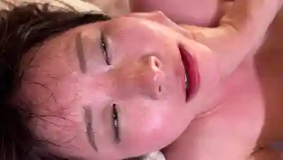 REAL-946 換妻 自從隔壁搬來那對沒有底線的夫婦後，新婚小倆口就被玩壞了… ~ 新村朱裏 沙月惠奈 的劇照1