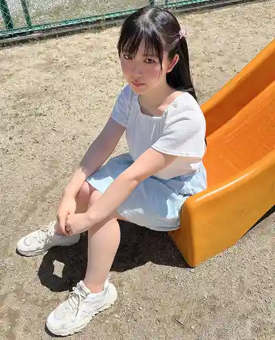 JUBE-034 脅迫純情班花！猥瑣大叔誘導開發到潮吹噴尿性覺醒實錄 ~ 真白風羽里的劇照16