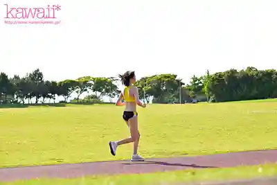 CAWD-892 新人出道！日本全國田徑大賽活躍的運動少女 8頭身172cm的超性感身材 本物女子大生 告別青春 AV DEBUT ~ 夏目真子 的劇照10