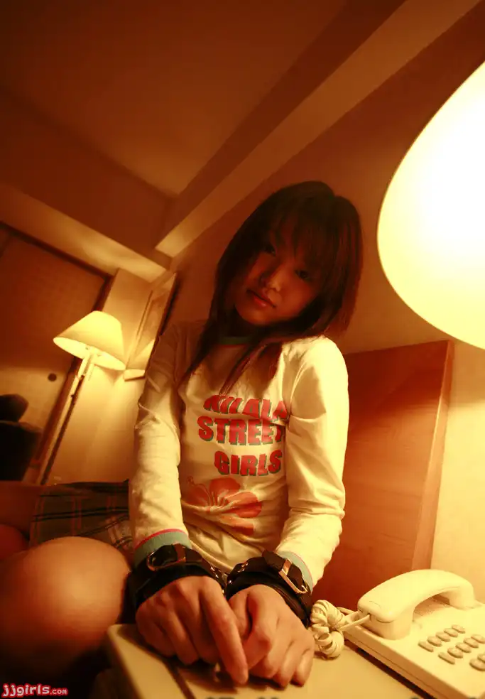 真咲南朋第40張寫真