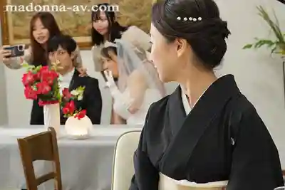 ROE-417 目送女兒幸福出嫁...婚宴上被女婿強暴 ~ 瀬尾禮子 的劇照9