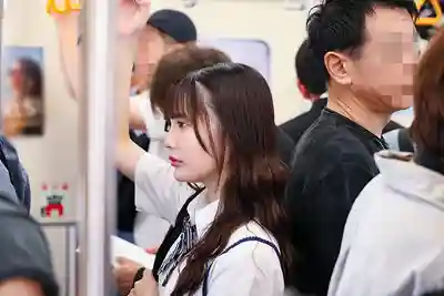 SVCAO-021 J系田舍娘美少女被強制塞入巨型震動棒！高潮不停的激烈震動雙腿痙攣失禁潮噴的癡漢電車！ ~ 花守夏歩 小島美子 佐藤愛瑠  的劇照18