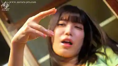 APNS-391 被露出慾望附身的人妻 越是想被看到小穴就越飢渴的子宮 ~ 碧波しずく的劇照15