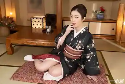 1PON-011522_001 溫泉旅館的貼心女將 用舌頭和美乳伺候客人的極致服務 ~ 江波亮的劇照12