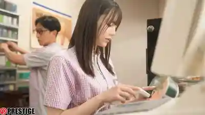 ABF-286 便利店超美人 一直黏着我不停索求的甜蜜密着做愛 ~ 涼森玲夢 的劇照13