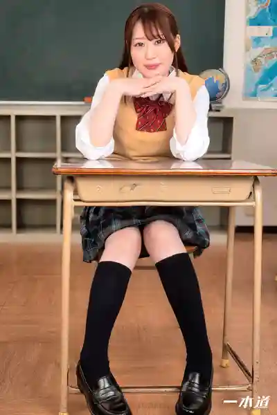 1PON-011822_001 放學後的淫蕩小事 偶像臉蛋色白美乳的制服美少女 教室裡主動求幹的騷貨小婊子的劇照14